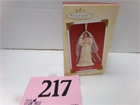 SCARLETTE WEDDING HALLMARK ORNAMENT