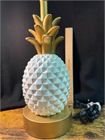 PINAPPLE LAMP W/ USB CHARGER
