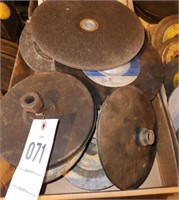 LOT VARIOUS GRINDING WHEELS & RELATED ITEMS