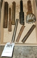 SEVERAL PCS. METAL MACHINE PARTS/TOOLS