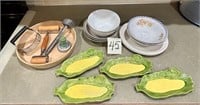 Kitchen Lot With Corn Cob Holders