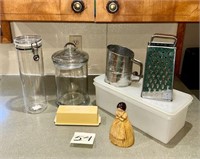 Kitchen Lot with Grater