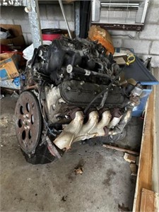 Motor LS (possibly for Camaro or Corvette)