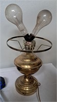 Gold tone vintage lamp with oddball bulbs