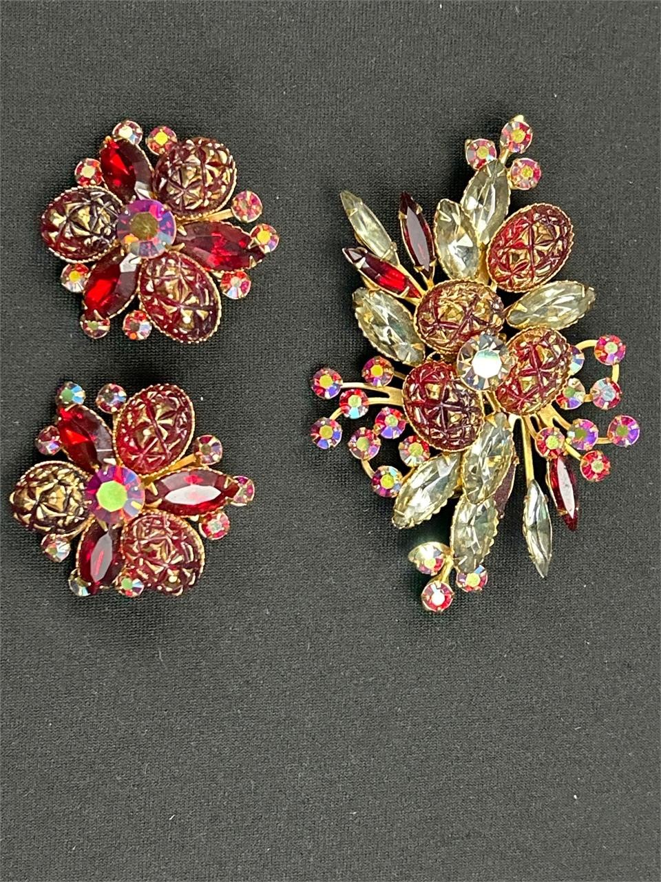 VTG BEAUJEWELS BROOCH AND CLIP ON EARRINGS SET"
