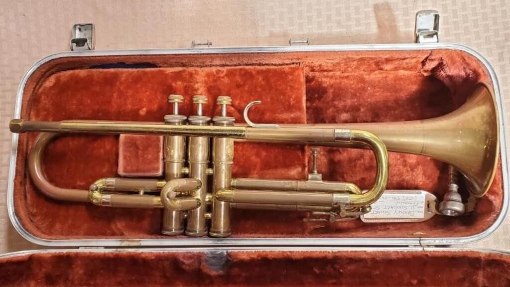 Olds Ambassador Trumpet w/ Case