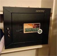 Sentry Pistol Safe w Key- Bolted Buyer to Remove