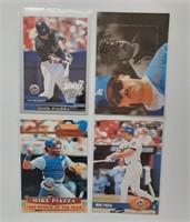 BASEBALL TRADING CARDS-MIKE PIAZZA