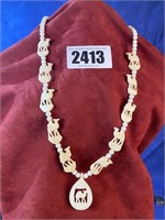 26" Bead & Camel Necklace w/Camel Pendant