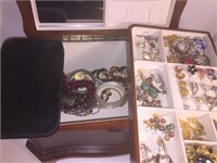 JEWELRY BOX w CONTENTS INCLUDING WORKING BALL WATC