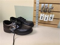 Safe T Step Black Shoes Size 9