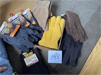 NEW & LIKE NEW MENS GLOVES