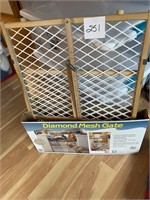 DIAMOND MESH SAFETY GATE