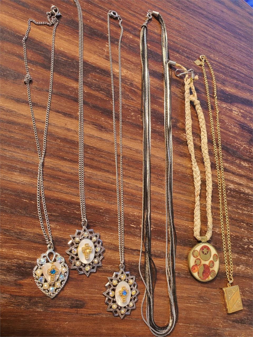 Vintage Necklaces Lot