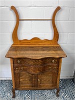 Lovely WASHSTAND W/ TOWEL BAR