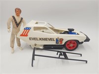 1974 Evel Knievel Stunt & Crash Car& Figure