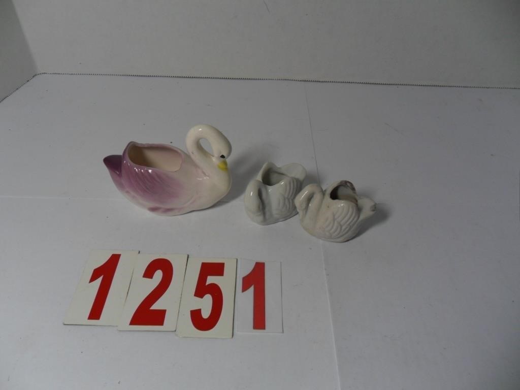 April 2024 Swans and Flamingos Pottery and Figurines