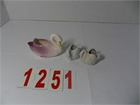 Setof 3 Made in China Swans