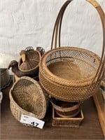 MISC. WICKER BASKETS AND MORE LOT