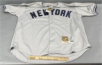 Wade Boggs Signed Yankees Jersey