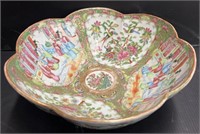 Chinese Famille Verde Lobed Bowl