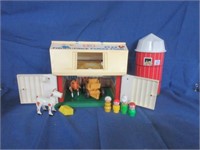 Fisher-Price family play farm