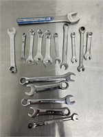LOT - Wrenches various sizes. (16) items.