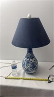 Oriental Porcelain Table Lamp