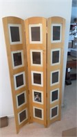 Tri fold picture divider, holds 15 pictures