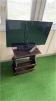 32 inch element TV w stand