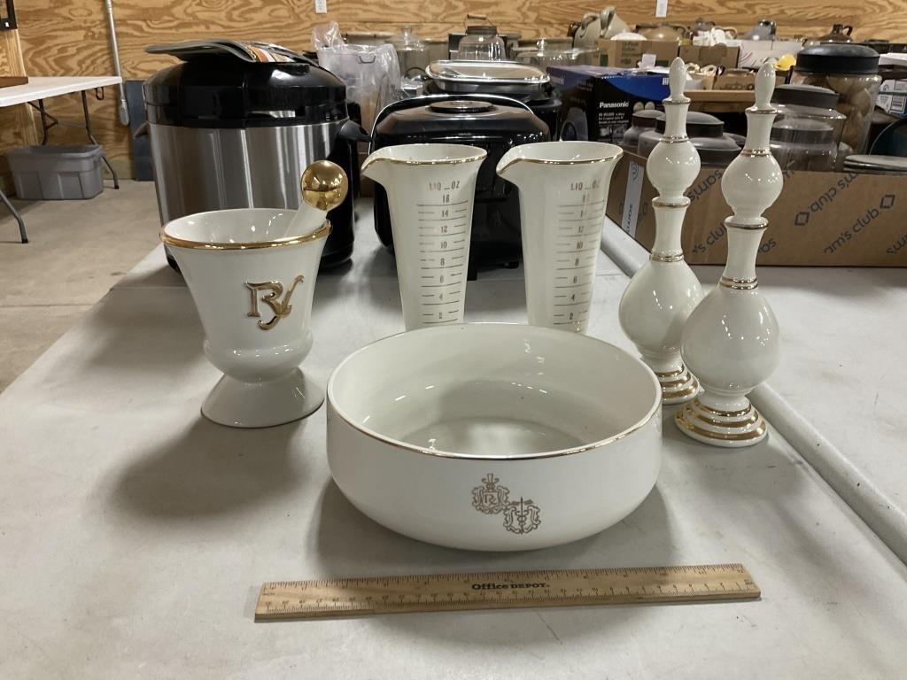 Ceramic Apothecary Equipment