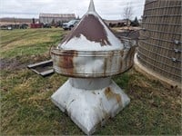 Large barn cupola, lightening rod