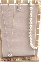 Freshwater pearl necklace & bracelet set,