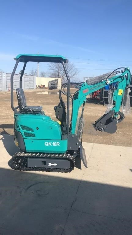 AGT QK16R Mini Excavator