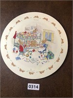 Royal Doulton 10" Placemat 1995 see details