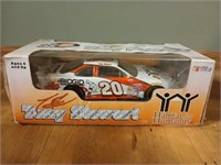 Tony Stewart NASCAR 1:24 scale diecast car