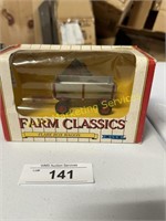 Farm Classic Flare Box Wagon ERTL