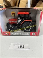 Case 1/32 5240 Maxxum