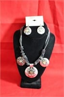Beautiful Safari Collection Necklace and Earrings