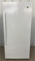 GE Frost Free Defrost Upright Freezer in White