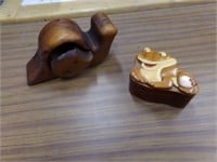2 wood puzzles-snail and frog