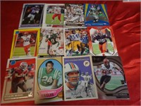 12 SPORTS CARDS - FOOTBALL