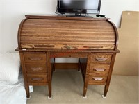 Vintage Roll Top Desk (Downstairs Linoleum Room)
