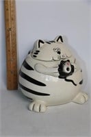 Cubby Fat Cat & Mouse Tea Pot