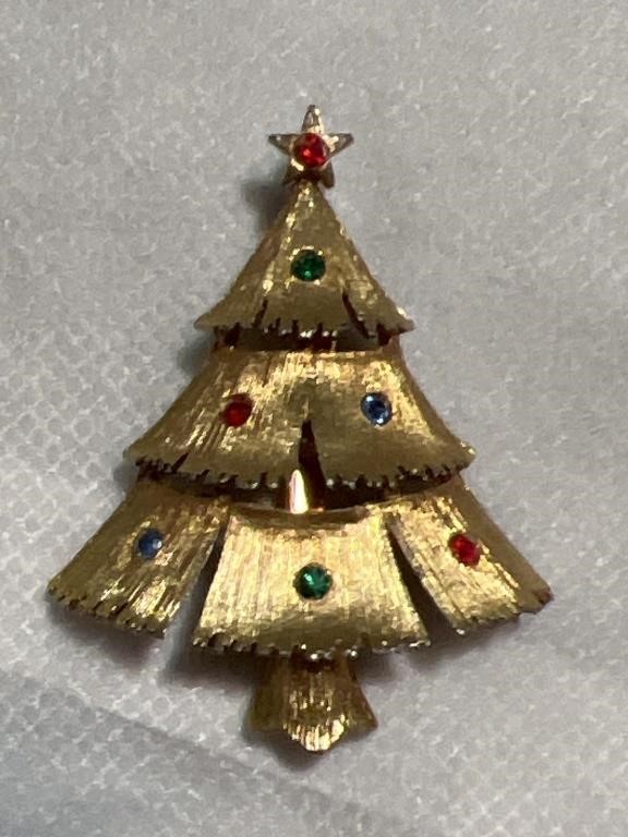 Vintage J.J. Gold tone Christmas tree with