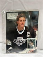 Beckett Hockey #1 Sept/Oct 1990 Gretzky