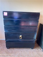Vintage United furniture Co 5-drawer dresser #252
