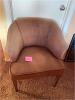Vintage brown barrel chair #254