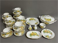 Collection of Royal Albert C/S, Service Pieces