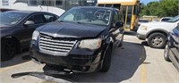 2010 Chrysler Town and Country 152665